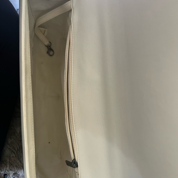 💯 Authentic Chanel Off White Cream XL Le Boy - Picture 6 of 14